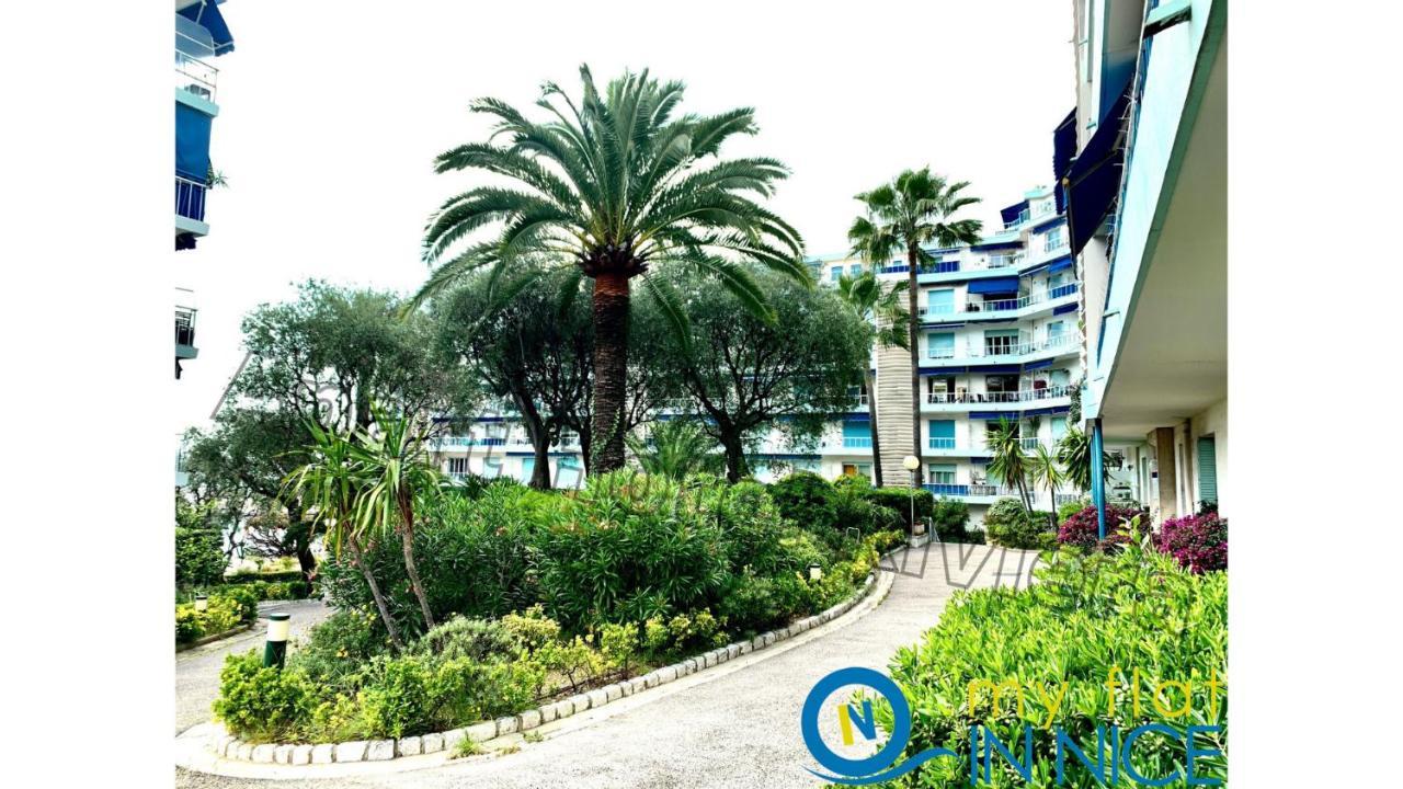 Aparthotel Riviera: Mediterranean Beachfront Retreat Nice Exterior photo